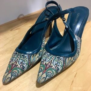 Paisley/turquoise sling back kitten heels size 7.5